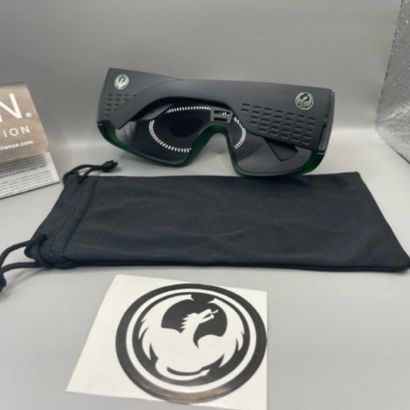 TWO New DRAGON brand Sunglass set - Picture 2 of 7